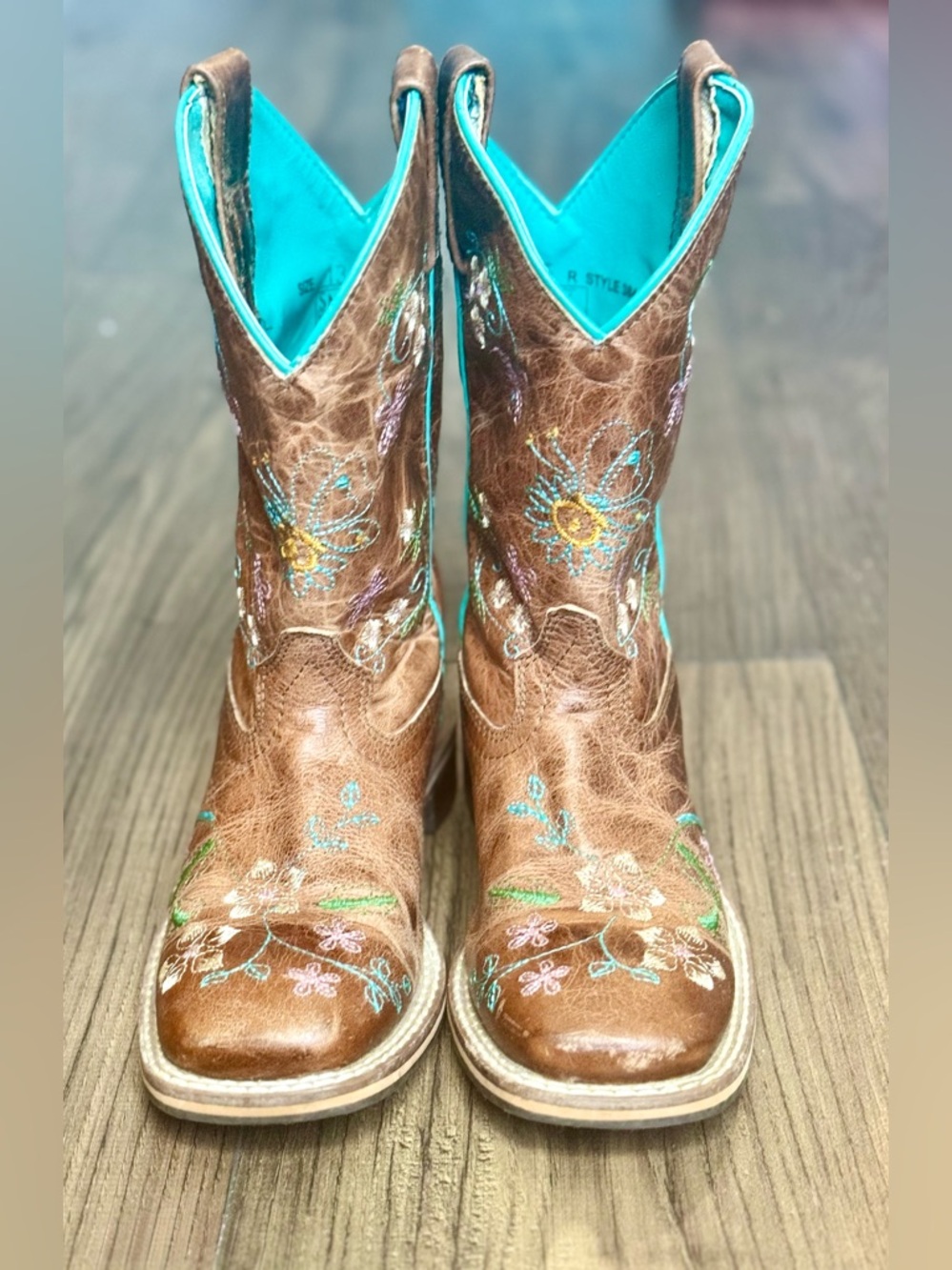 Smokey Mountain Girls Boots Brown/Turquoise Lining and Floral Embroidery Sz 13.5